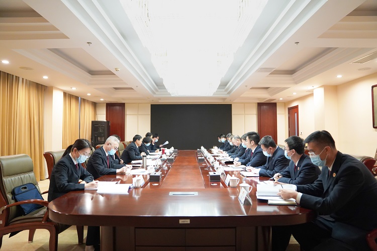 市检察院党组成员、政治部主任王德群一行到我院调研指导工作