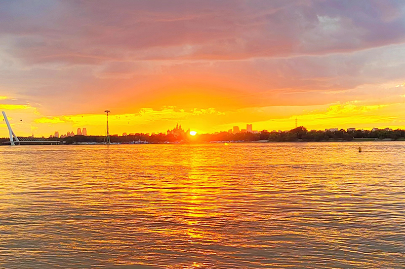 静海区检察院：王泽摄影作品《落日》